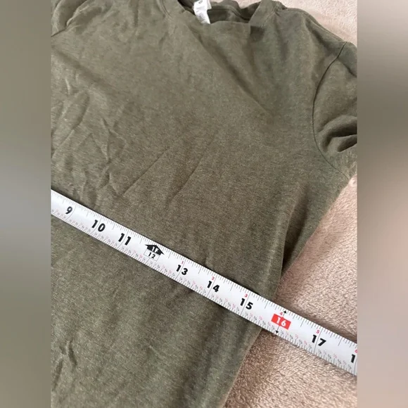 Lululemon Olive Green Tee Minimalist Athleisure Active Top XS S - Picture 6 of 9